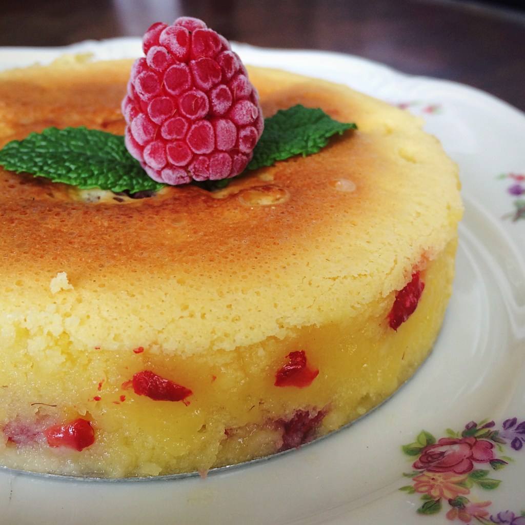 Brownie Branco com Framboesas – Por Nanda P&nbsp;Carneiro